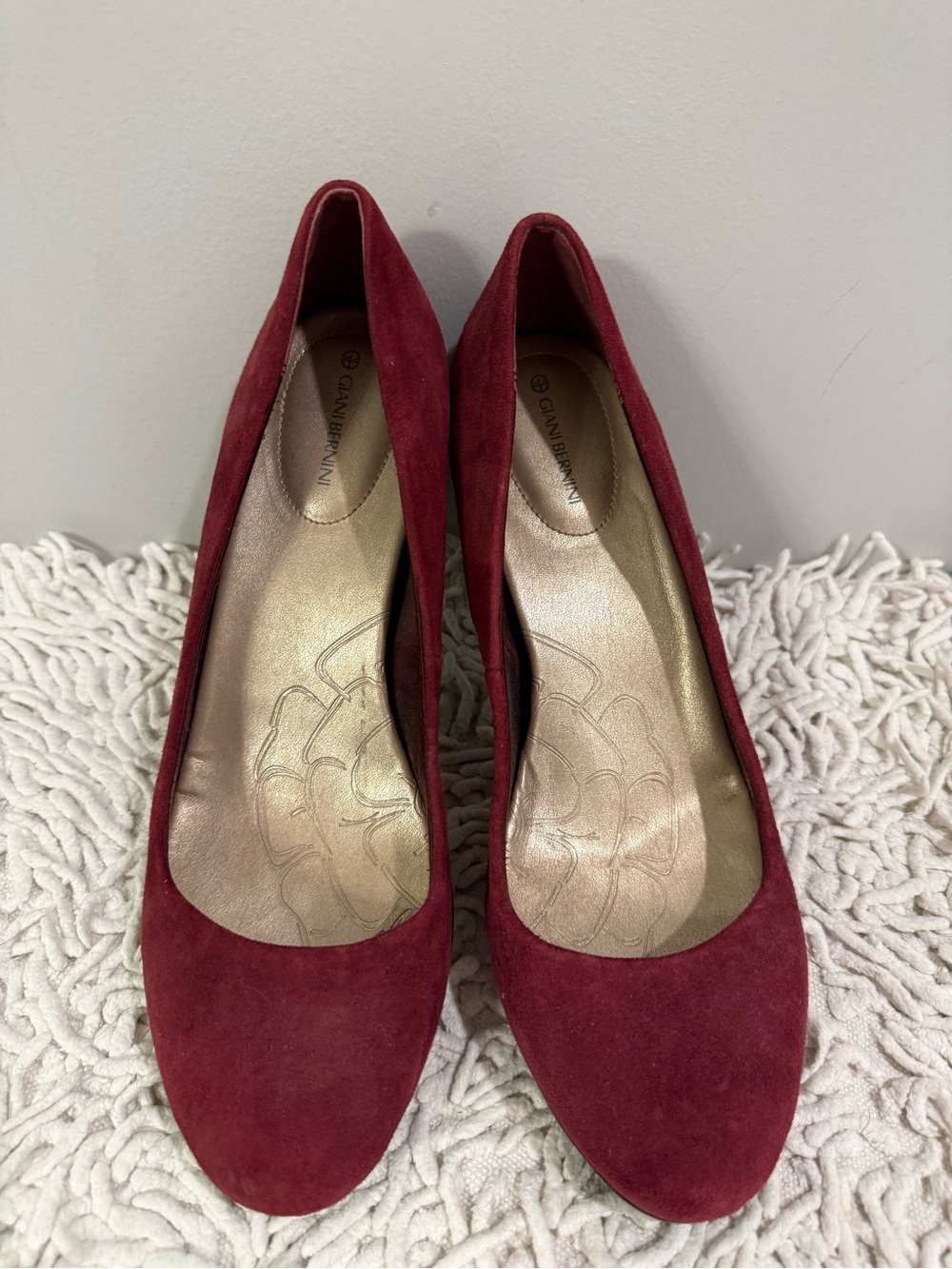 Giani Bernini Burgundy Suede Pumps